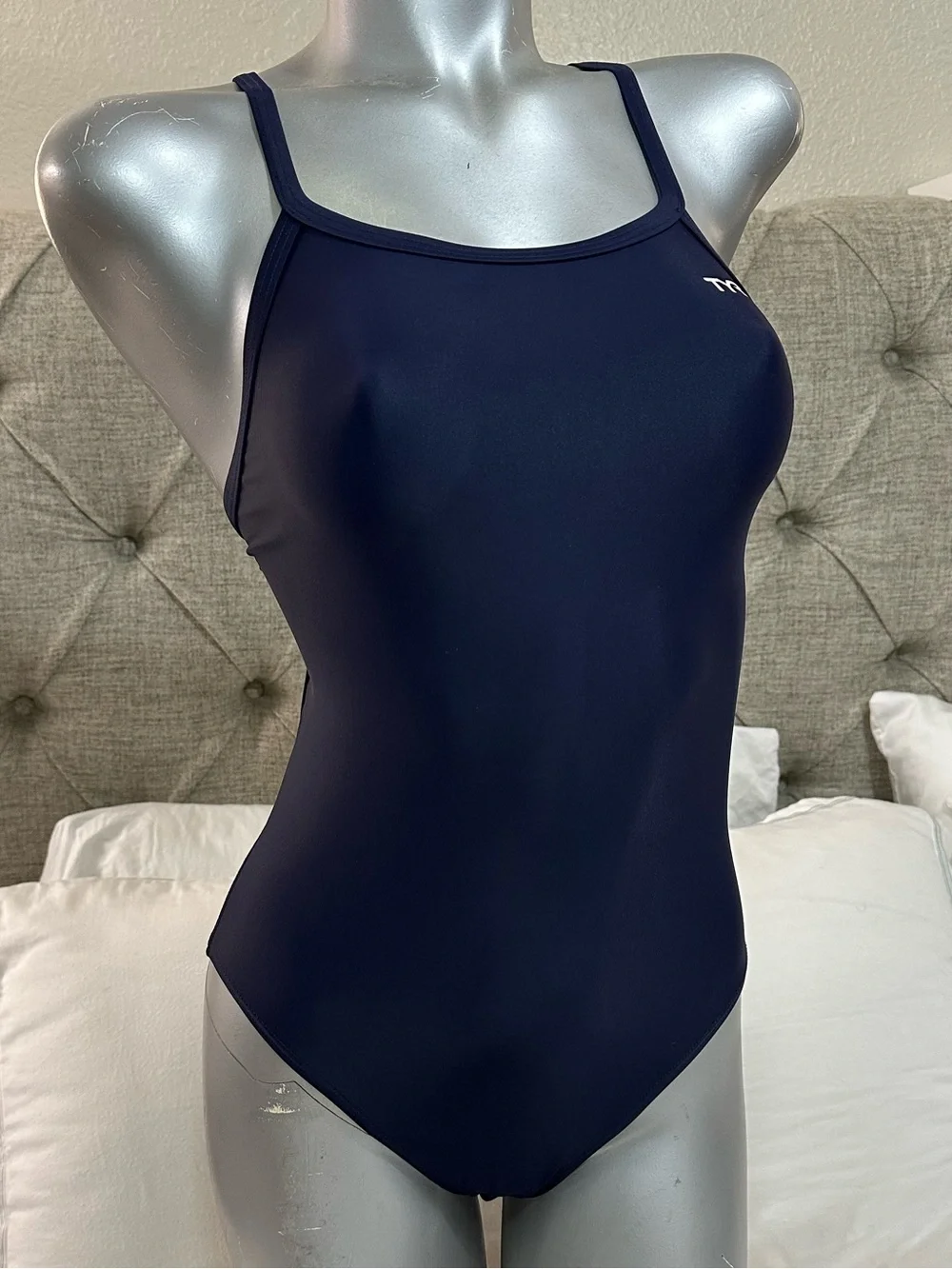 TYR NAVY RACERBACK COMPETITION ONE PIECE SWIMSUIT WOMEN’S SIZE 34